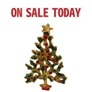 Vintage Holly Berry Christmas Tree Brooch